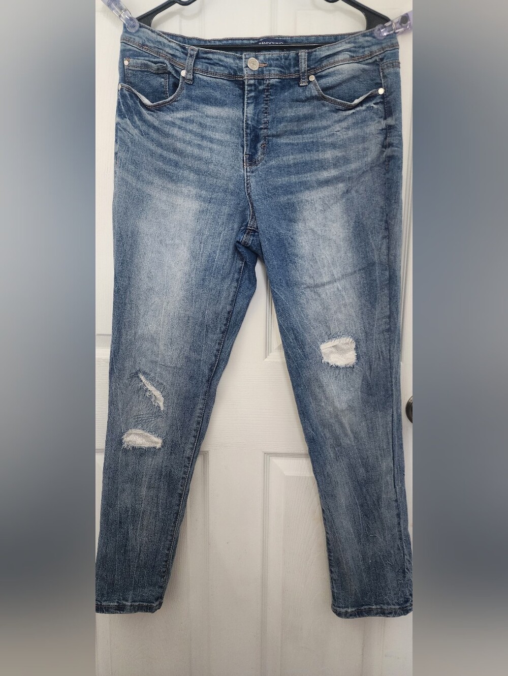 Bandolino Women's Distressed Medium Blue Skinny Jeans